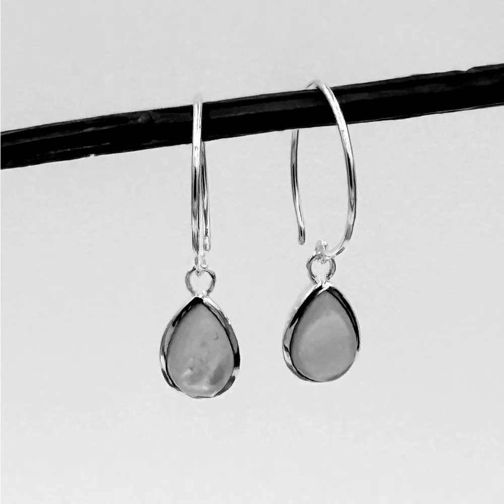 925 Sterling Silver Mother of Pearl Earrings! Handcrafted! NEW!